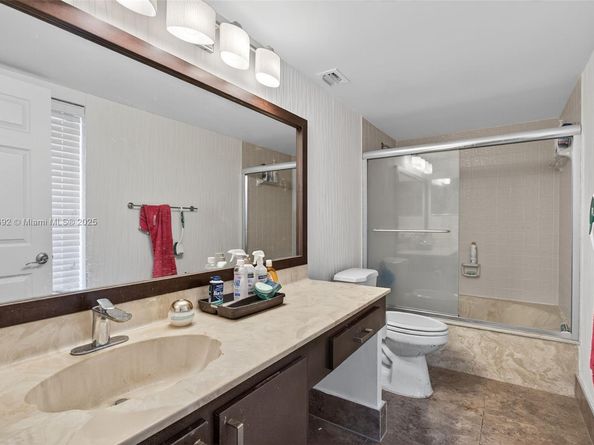 2206 S Cypress Bend Dr 301, Pompano Beach FL 33069