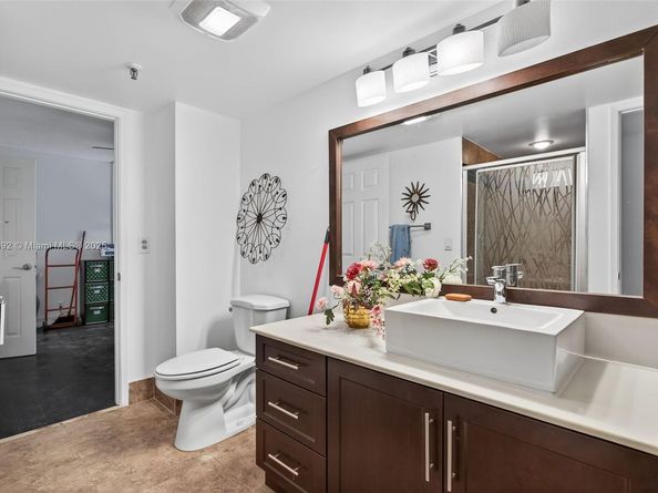 2206 S Cypress Bend Dr 301, Pompano Beach FL 33069