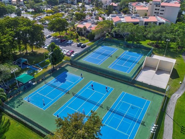 2206 S Cypress Bend Dr 301, Pompano Beach FL 33069