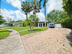 911 SW 51st Ave, Plantation FL 33317