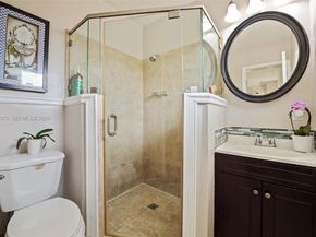 911 SW 51st Ave, Plantation FL 33317