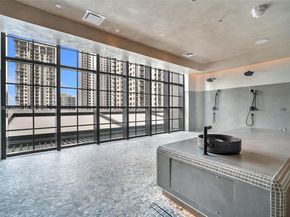 159 NE 6th St 2704, Miami FL 33132