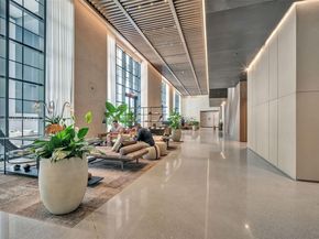 159 NE 6th St 2704, Miami FL 33132