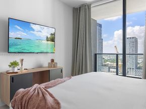 159 NE 6th St 2704, Miami FL 33132