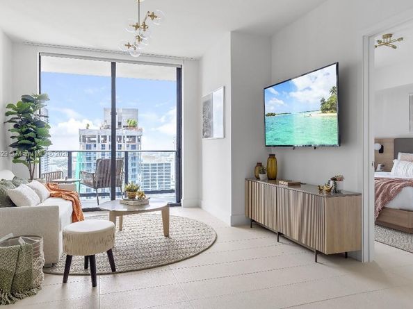 159 NE 6th St 2704, Miami FL 33132