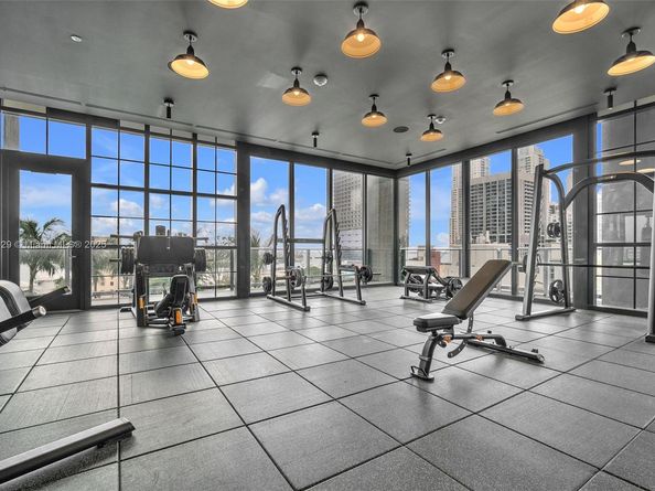 159 NE 6th St 2704, Miami FL 33132