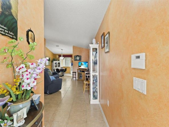 7780 NW 22nd Ct 201, Pembroke Pines FL 33024