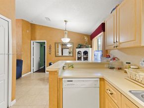 7780 NW 22nd Ct 201, Pembroke Pines FL 33024