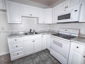 2501 NW 22nd Ave, Miami FL 33142