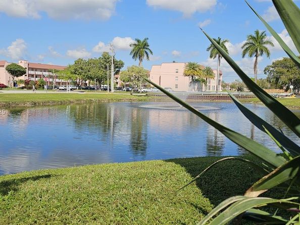 9380 Sunrise Lakes Blvd 103, Sunrise FL 33322