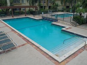 18328 NW 68th Ave P, Hialeah FL 33015