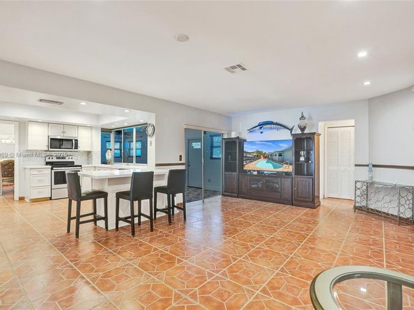 2525 SW 86th Ave, Davie FL 33324