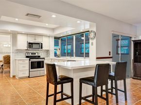 2525 SW 86th Ave, Davie FL 33324