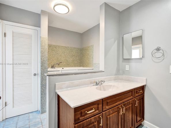 2525 SW 86th Ave, Davie FL 33324