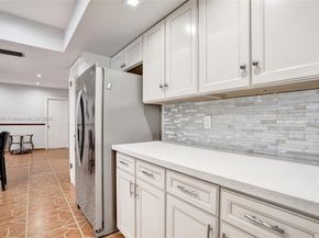 2525 SW 86th Ave, Davie FL 33324