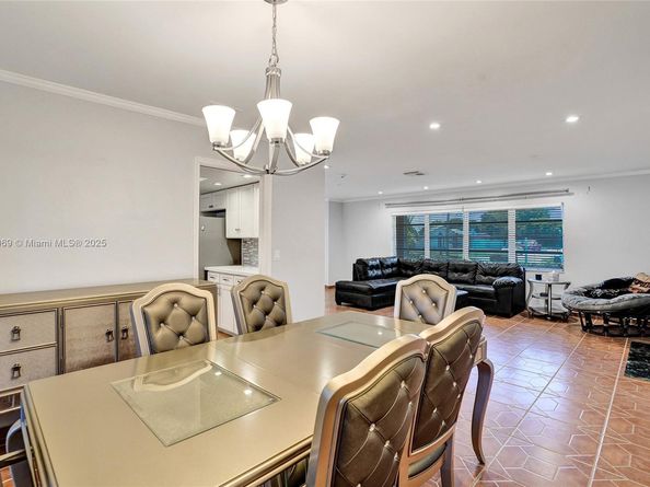 2525 SW 86th Ave, Davie FL 33324