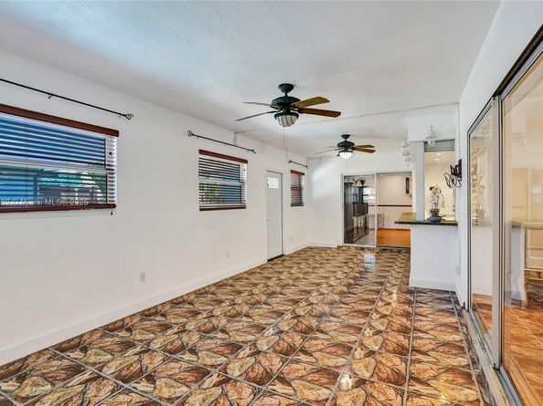 2525 SW 86th Ave, Davie FL 33324