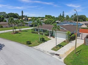 2525 SW 86th Ave, Davie FL 33324