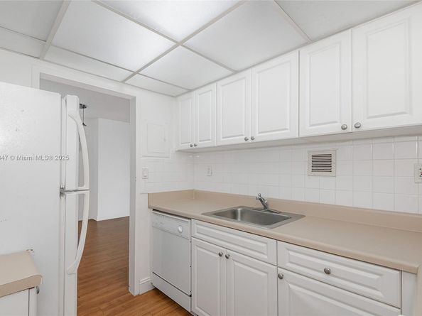 1200 West Ave 1531, Miami Beach FL 33139