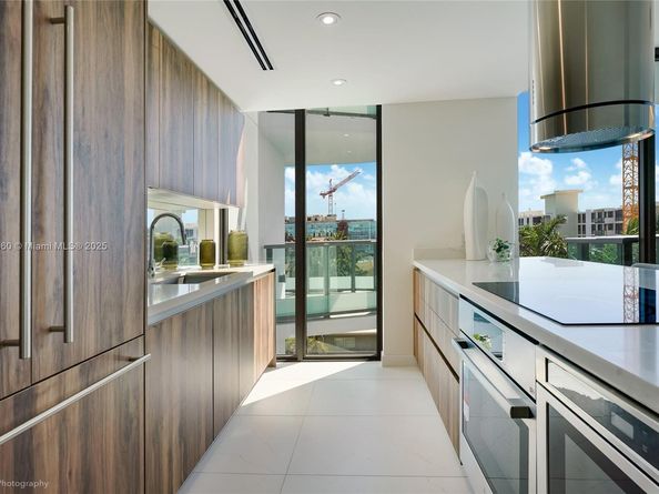 9901 W Bay Harbor Dr 303, Bay Harbor Islands FL 33154