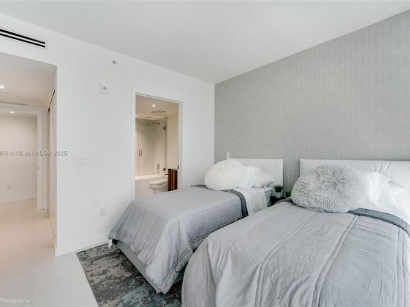 9901 W Bay Harbor Dr 303, Bay Harbor Islands FL 33154