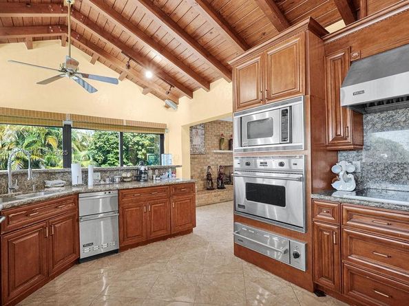 9291 SW 36th St, Miami FL 33165