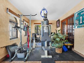 9291 SW 36th St, Miami FL 33165