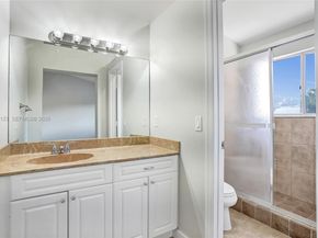 2062 E Discovery Cir E, Deerfield Beach FL 33442