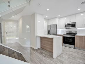 2062 E Discovery Cir E, Deerfield Beach FL 33442