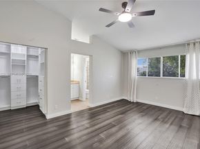 2062 E Discovery Cir E, Deerfield Beach FL 33442