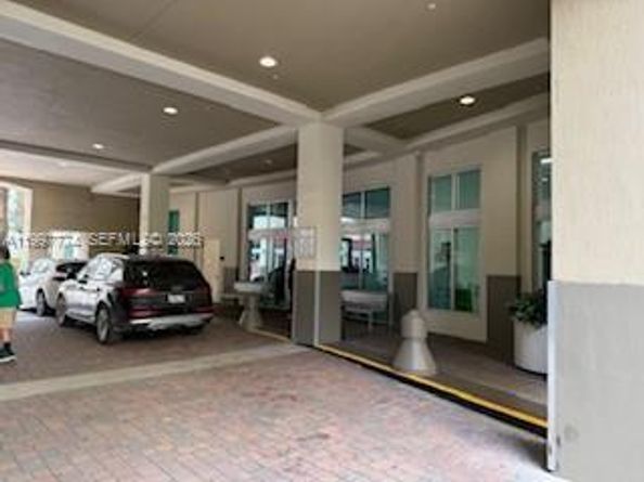 9066 SW 73rd Ct 806, Miami FL 33156