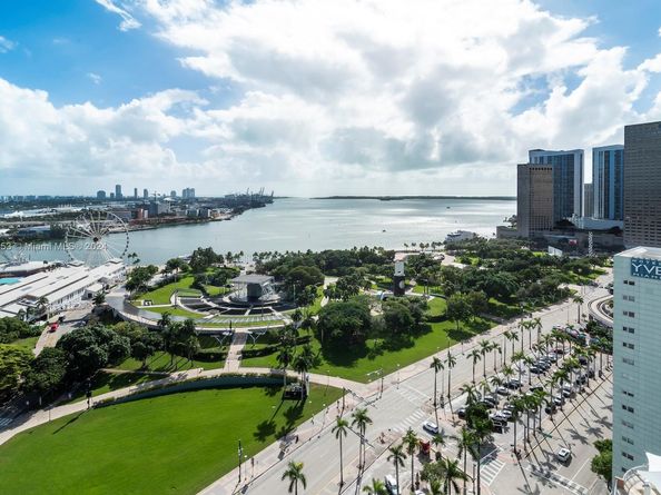 244 Biscayne Blvd 2203, Miami FL 33132
