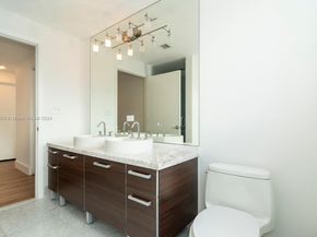 244 Biscayne Blvd 2203, Miami FL 33132