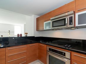 244 Biscayne Blvd 2203, Miami FL 33132