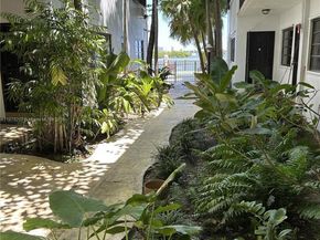 7845 NE Bayshore Ct 20, Miami FL 33138