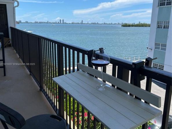 7845 NE Bayshore Ct 20, Miami FL 33138