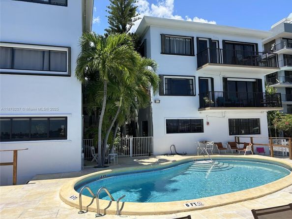 7845 NE Bayshore Ct 20, Miami FL 33138