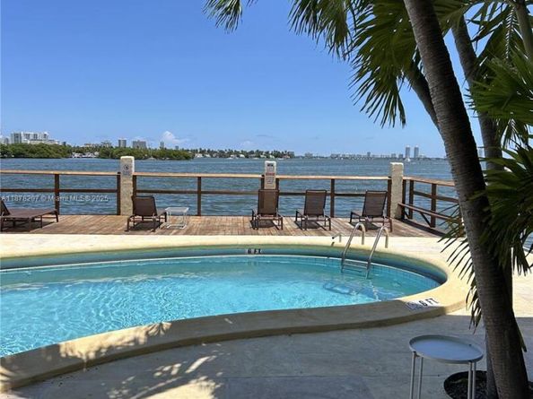 7845 NE Bayshore Ct 20, Miami FL 33138