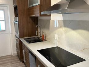 7845 NE Bayshore Ct 20, Miami FL 33138