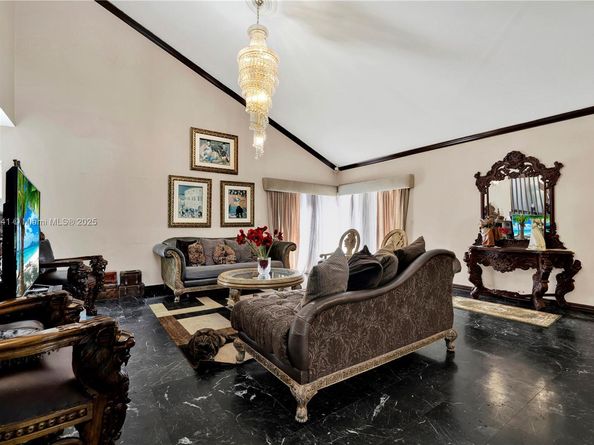 10720 SW 117th Ct, Miami FL 33186