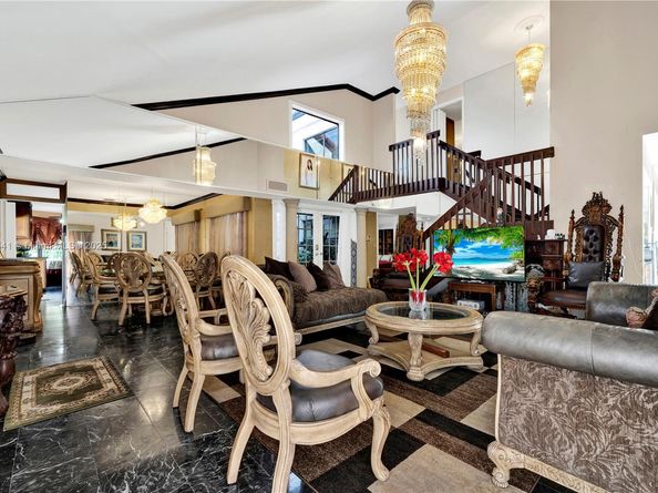 10720 SW 117th Ct, Miami FL 33186