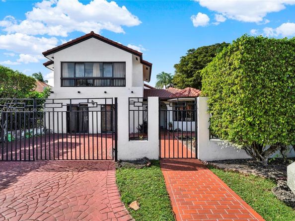 10720 SW 117th Ct, Miami FL 33186