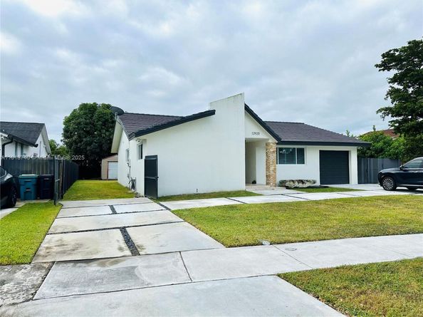 12920 SW 119th St, Miami FL 33186