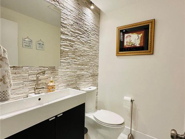 12920 SW 119th St, Miami FL 33186