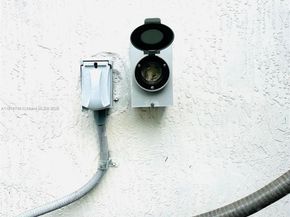 12920 SW 119th St, Miami FL 33186