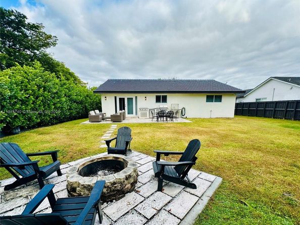 12920 SW 119th St, Miami FL 33186