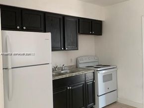 3050 NW 8th Pl, Fort Lauderdale FL 33311