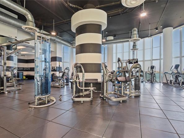 1800 N Bayshore Dr 4106, Miami FL 33132