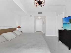 1800 N Bayshore Dr 4106, Miami FL 33132