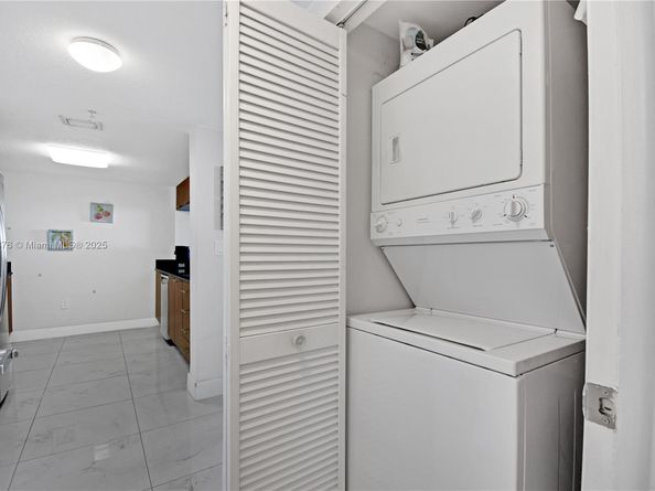 1800 N Bayshore Dr 4106, Miami FL 33132